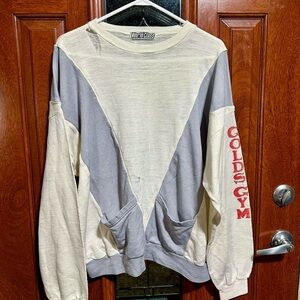 True Vintage world class golds gym crew neck
